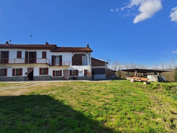 casa indipendente in vendita a Viarigi