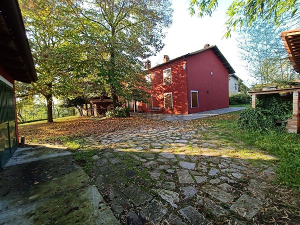 casale in vendita a Viarigi