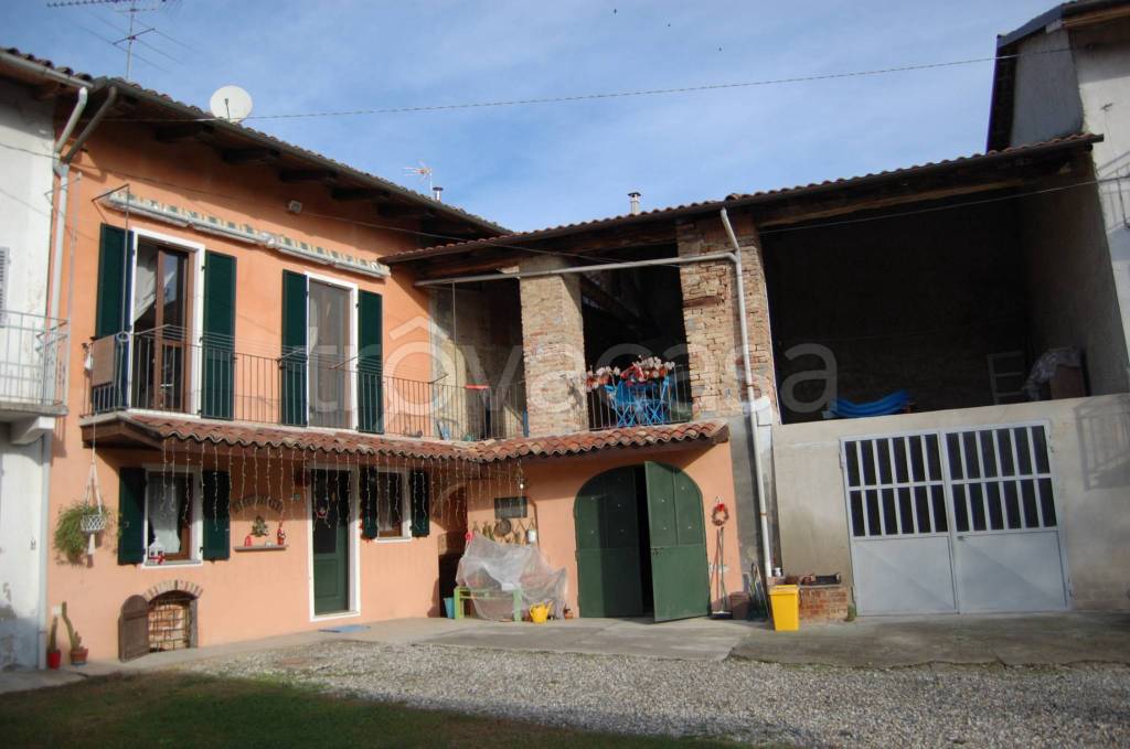 casa indipendente in vendita a Viarigi