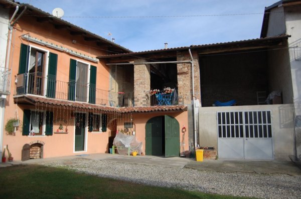 casa indipendente in vendita a Viarigi