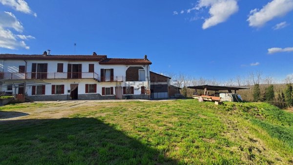 casa indipendente in vendita a Viarigi