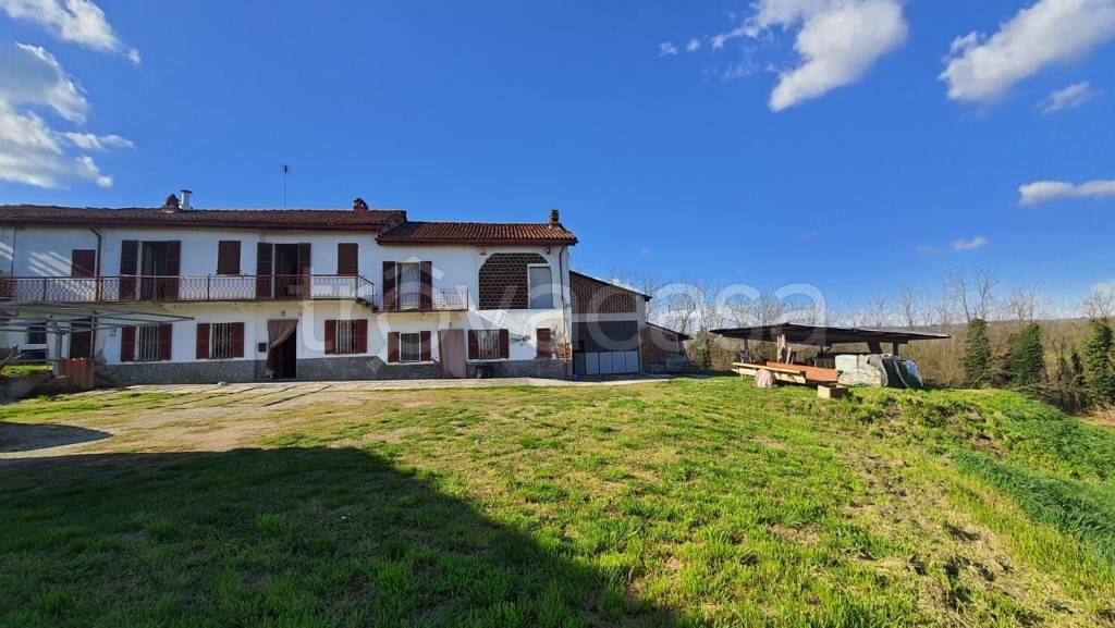 casa indipendente in vendita a Viarigi