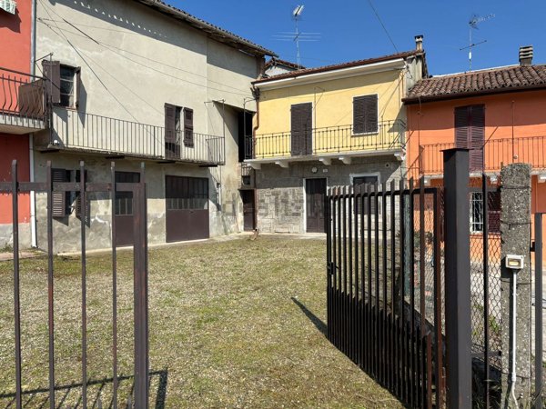 casa indipendente in vendita a Viarigi
