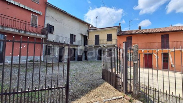 casa indipendente in vendita a Viarigi