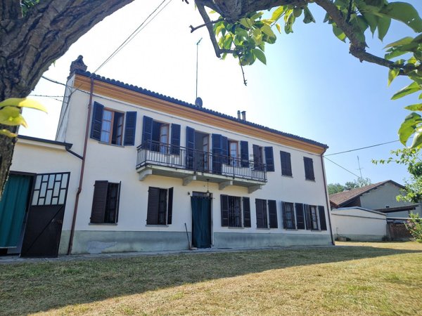 casale in vendita a Viarigi