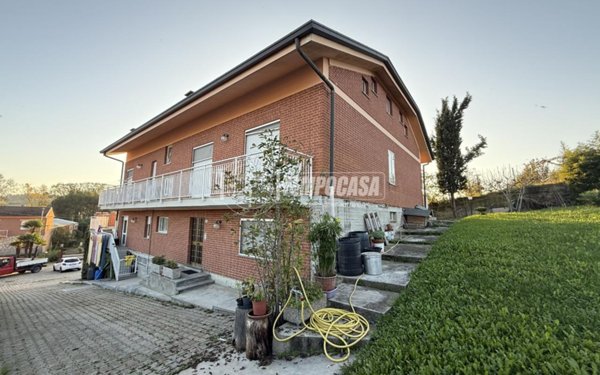 casa indipendente in vendita a Vigliano d'Asti