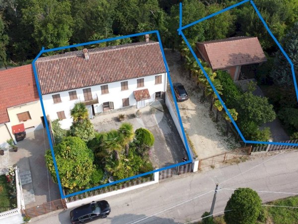 casa semindipendente in vendita a Vigliano d'Asti
