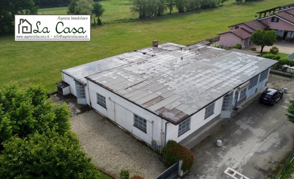 locale di sgombero in vendita a Villafranca d'Asti in zona Crocetta