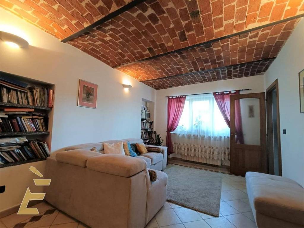 casa indipendente in vendita a Villafranca d'Asti in zona Case Bruciate