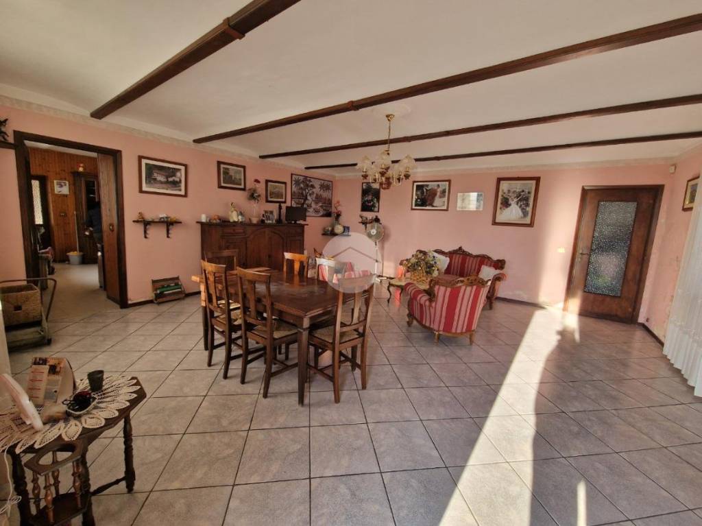 casa indipendente in vendita a Villafranca d'Asti