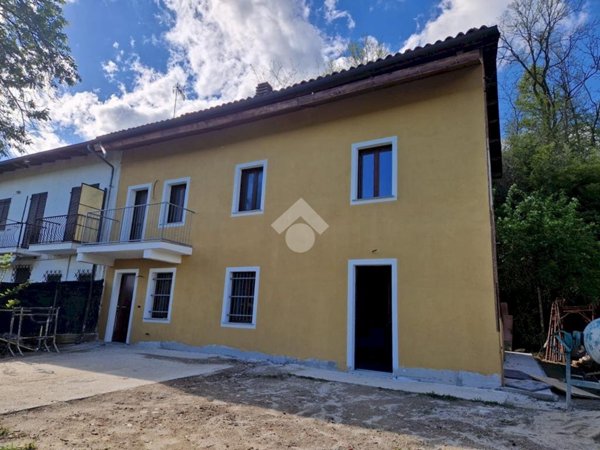 casa semindipendente in vendita a Villafranca d'Asti in zona Case Bruciate