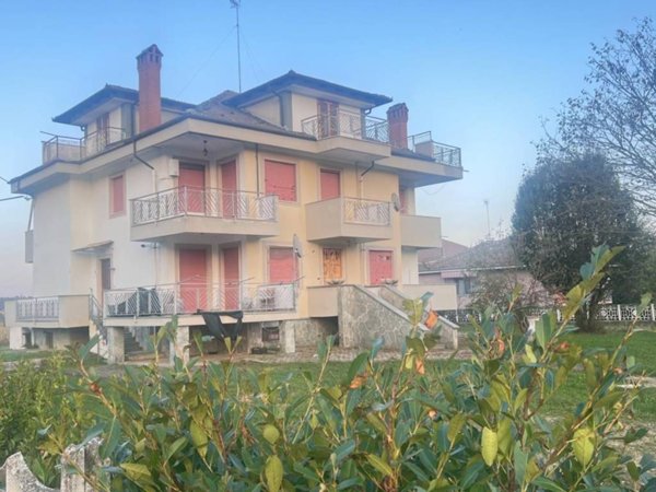 casa indipendente in vendita a Villafranca d'Asti