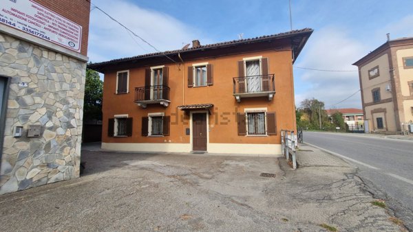 casa indipendente in vendita a Villafranca d'Asti