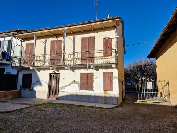 casa indipendente in vendita a Villafranca d'Asti in zona Taverne