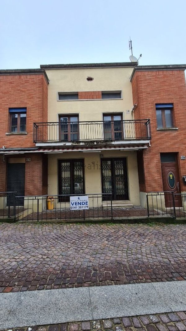 locale commerciale in vendita a Villafranca d'Asti