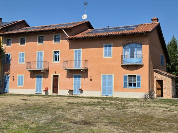intera palazzina in vendita a Villafranca d'Asti in zona Case Bruciate