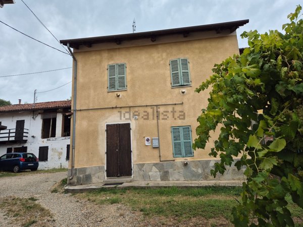 casale in vendita a Villafranca d'Asti in zona Case Bruciate