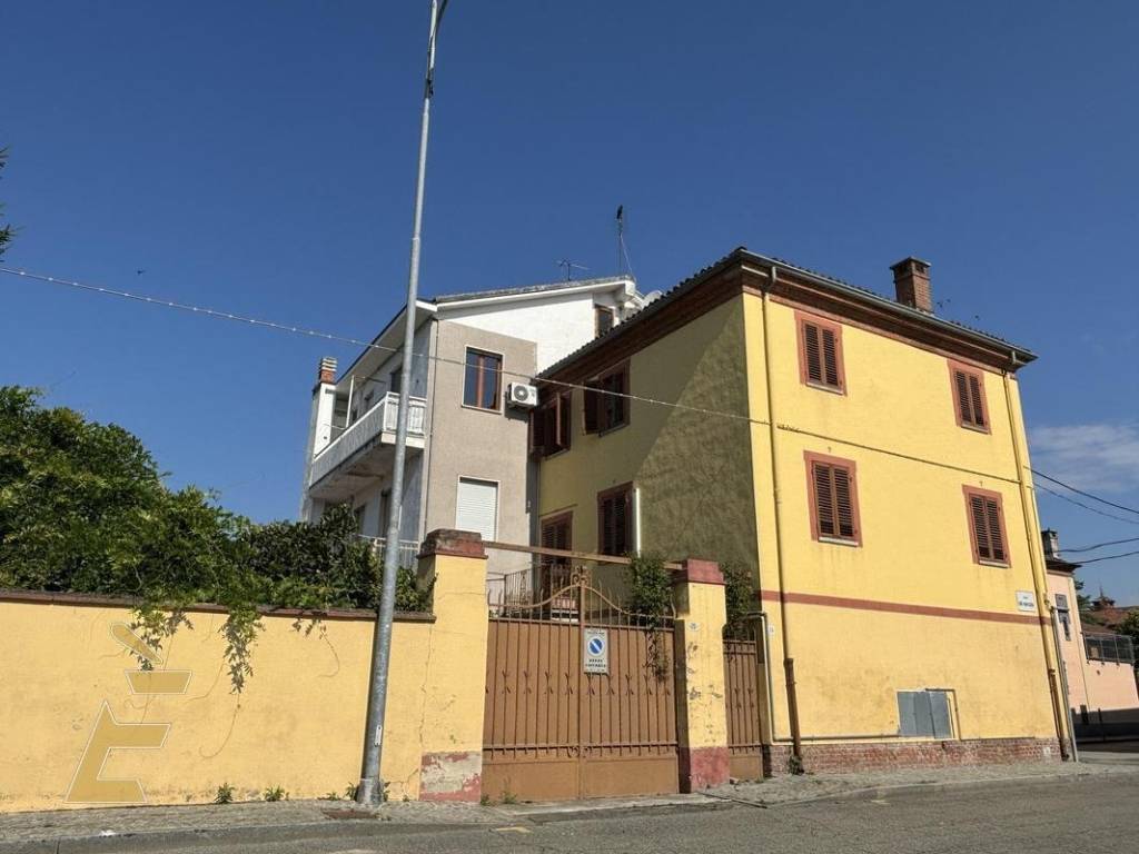 appartamento in vendita a Villanova d'Asti in zona Stazione