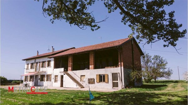casale in vendita a Villanova d'Asti