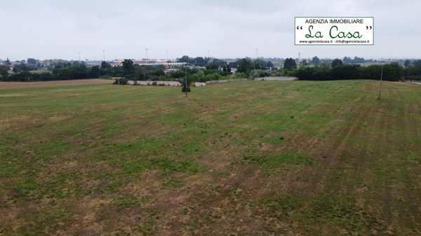 terreno edificabile in vendita a Villanova d'Asti