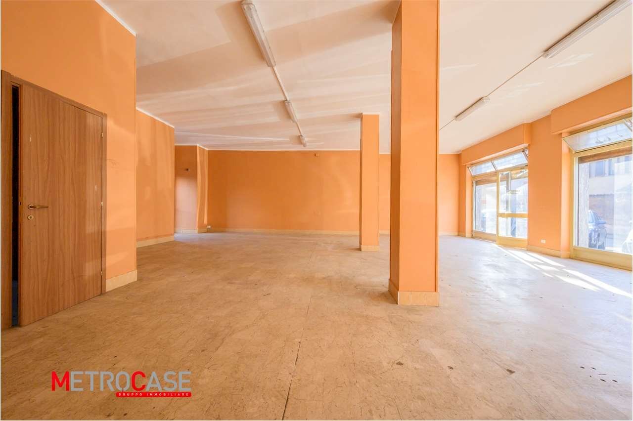 locale commerciale in vendita a Villanova d'Asti
