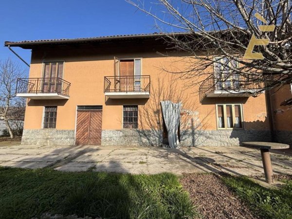 casa indipendente in vendita a Villanova d'Asti