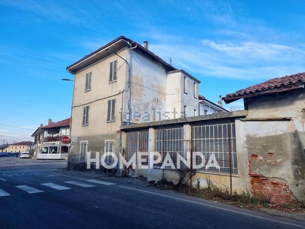 casa indipendente in vendita a Villanova d'Asti in zona Stazione