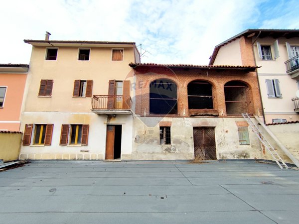 casa indipendente in vendita a Villanova d'Asti