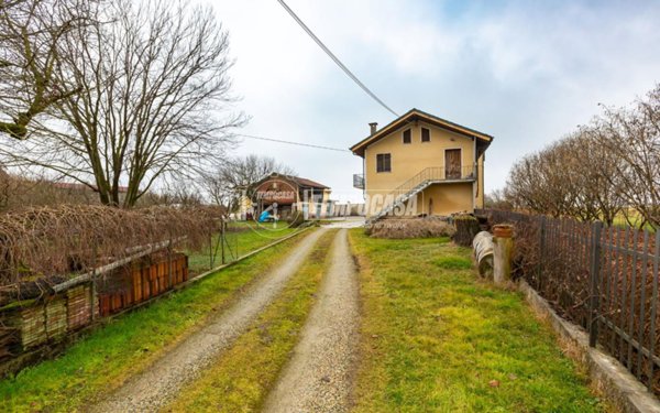 appartamento in vendita a Villanova d'Asti in zona Bianchi