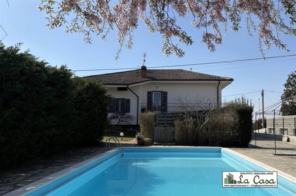 casa indipendente in vendita a Villanova d'Asti