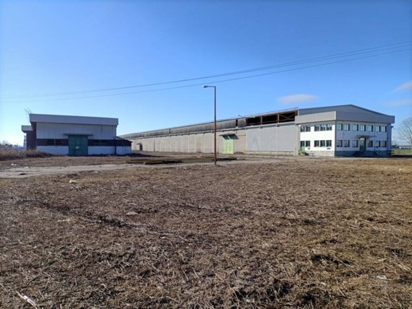 locale commerciale in vendita a Villanova d'Asti