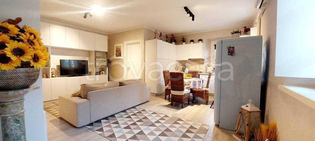 casa indipendente in vendita a Villanova d'Asti