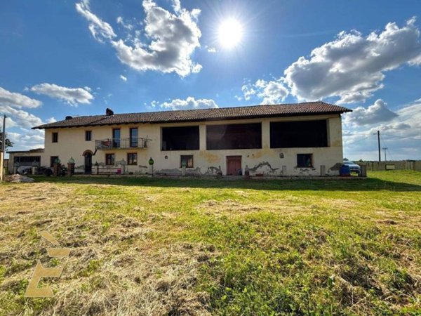 casa indipendente in vendita a Villanova d'Asti