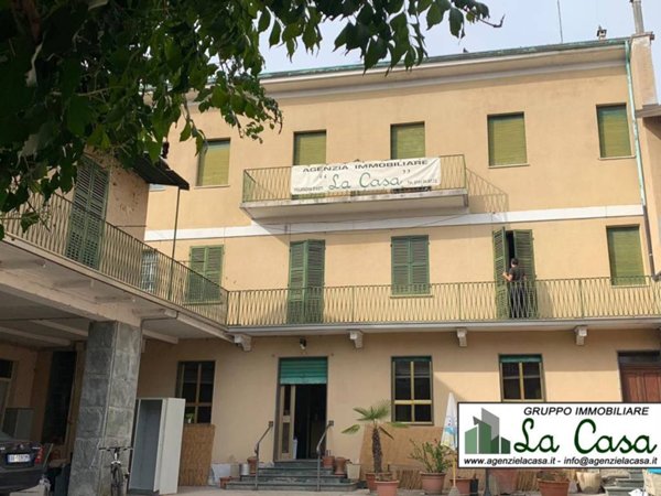 casa indipendente in vendita a Villanova d'Asti