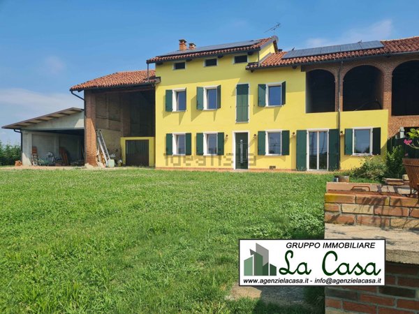 quadrivano in vendita a Villanova d'Asti in zona Bianchi