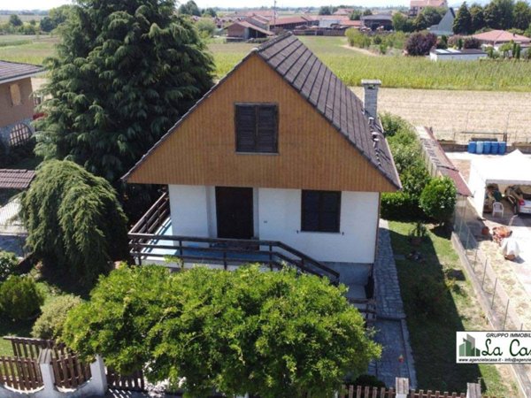 casa indipendente in vendita a Villanova d'Asti in zona Stazione