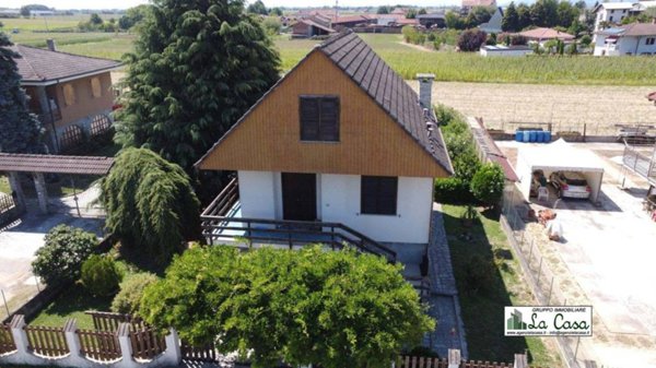 casa indipendente in vendita a Villanova d'Asti in zona Stazione