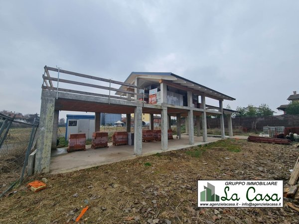casa indipendente in vendita a Villanova d'Asti