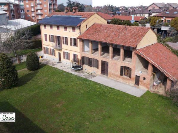 casa indipendente in vendita a Villanova d'Asti