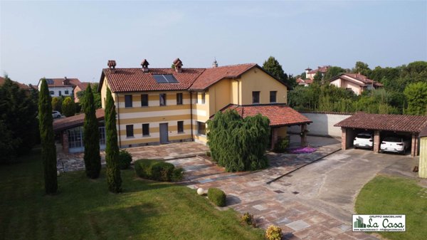 casa indipendente in vendita a Villanova d'Asti