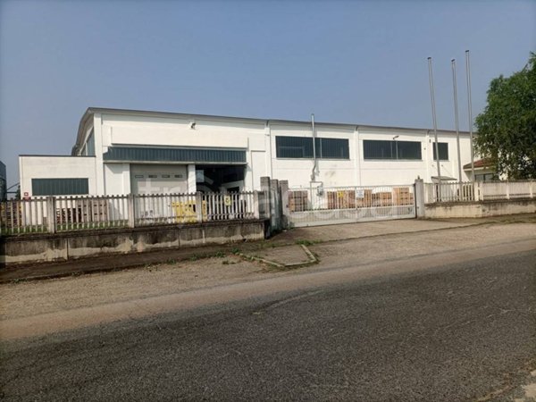 capannone in vendita a Villanova d'Asti