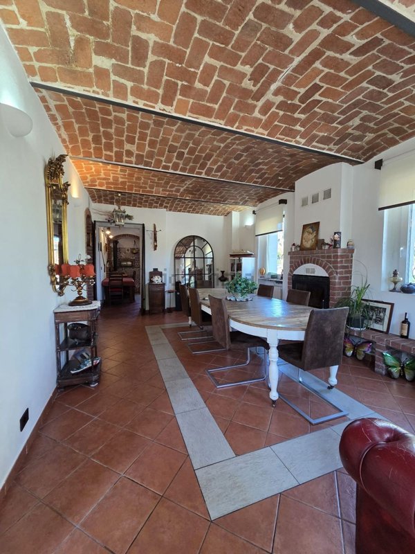 casale in vendita a Villanova d'Asti in zona Savi