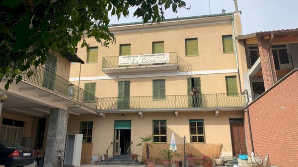 intera palazzina in vendita a Villanova d'Asti