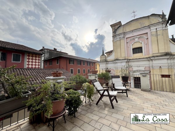 negozio in vendita a Villanova d'Asti