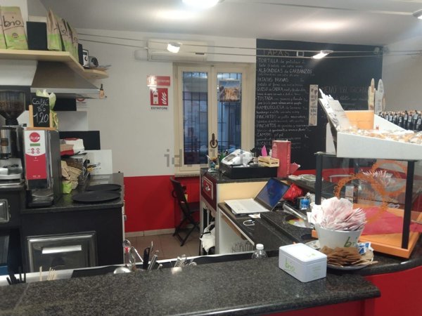 negozio in vendita a Villanova d'Asti