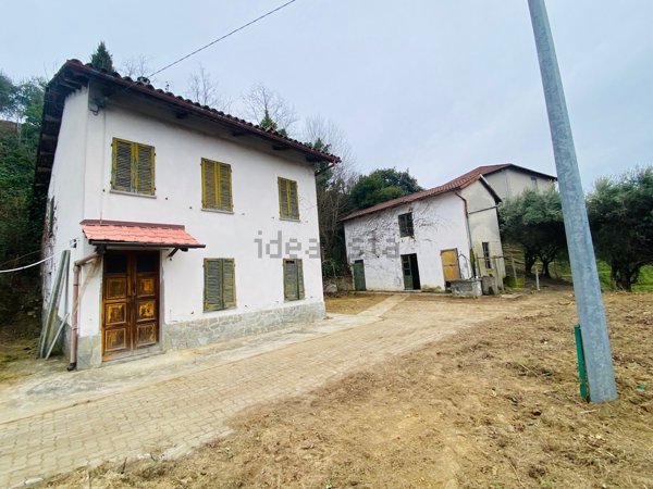 casale in vendita a Vinchio