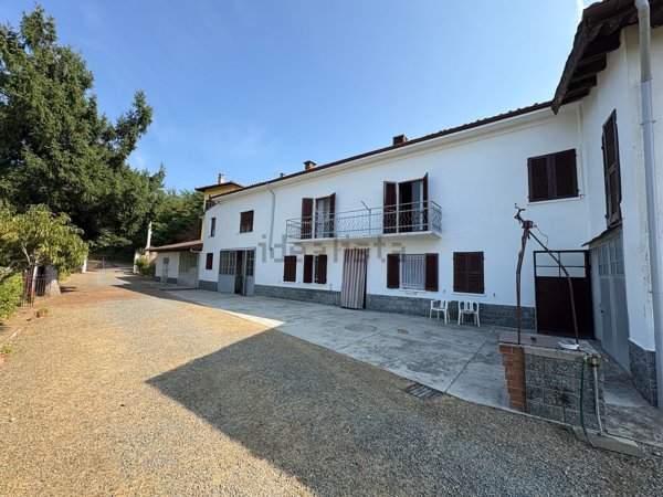 casa indipendente in vendita a Vinchio in zona Noche