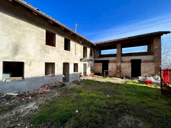 casa indipendente in vendita a Montiglio Monferrato