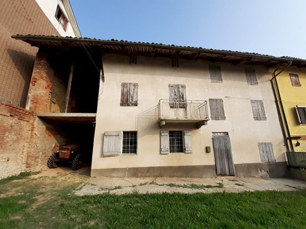 casale in vendita a Montiglio Monferrato