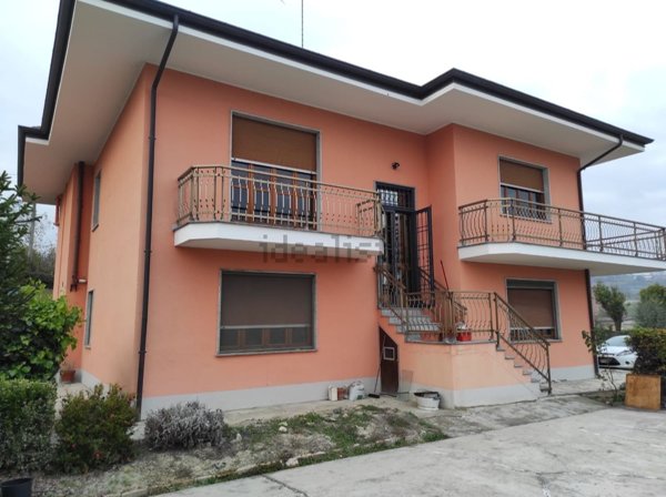 casa indipendente in vendita a Montiglio Monferrato